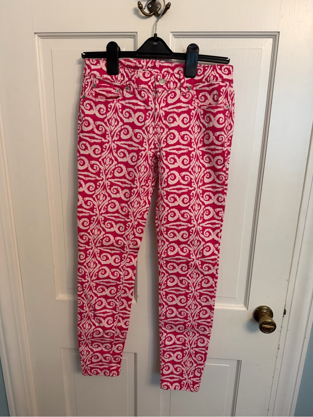 Vineyard Vines Hot Pink & White Scroll-Print Skinny Jeans